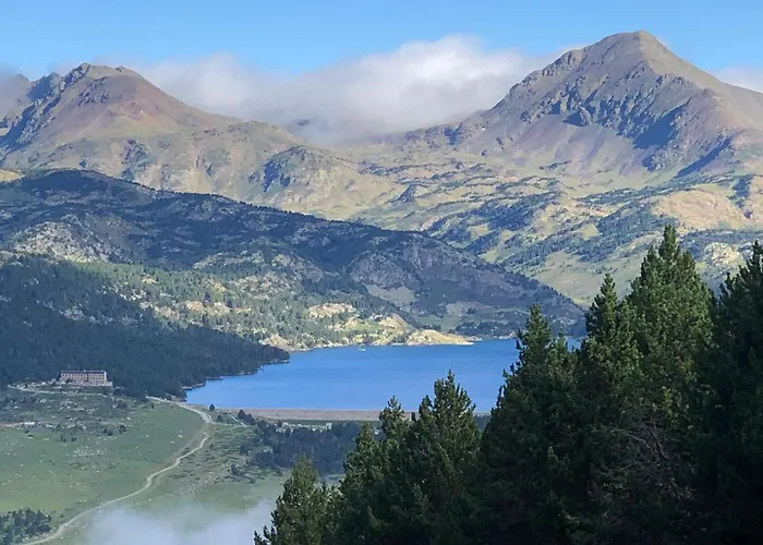 Apartamento Le Mouflon Olympe, T2 Centre 4 Personnes, Parking Privatif Gratuit, Prise Up Vehicule Electrique, Possibilite Forfait Menage Et Location Linge De Lit Et De Toilette Font-Romeu-Odeillo-Via